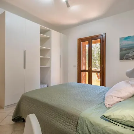House Of Lens Apartment Golfo Aranci Exterior photo